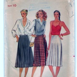 6790 70s FRONT WRAP PLEATED A-SKIRT PATTERN 10